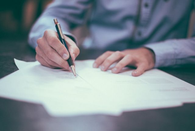 Abogado contrato distribución